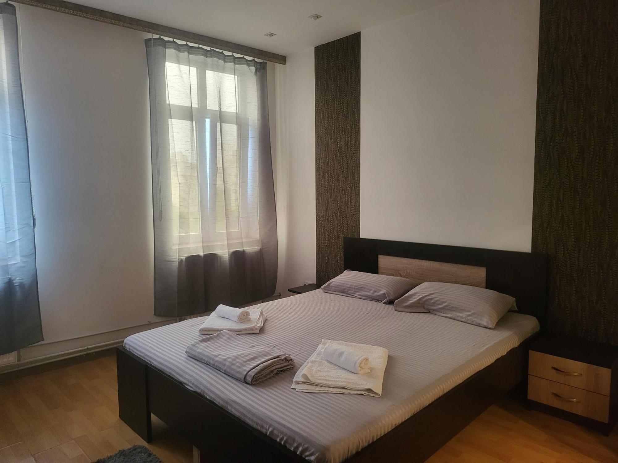 Aparthotel Yanis Bucarest Extérieur photo